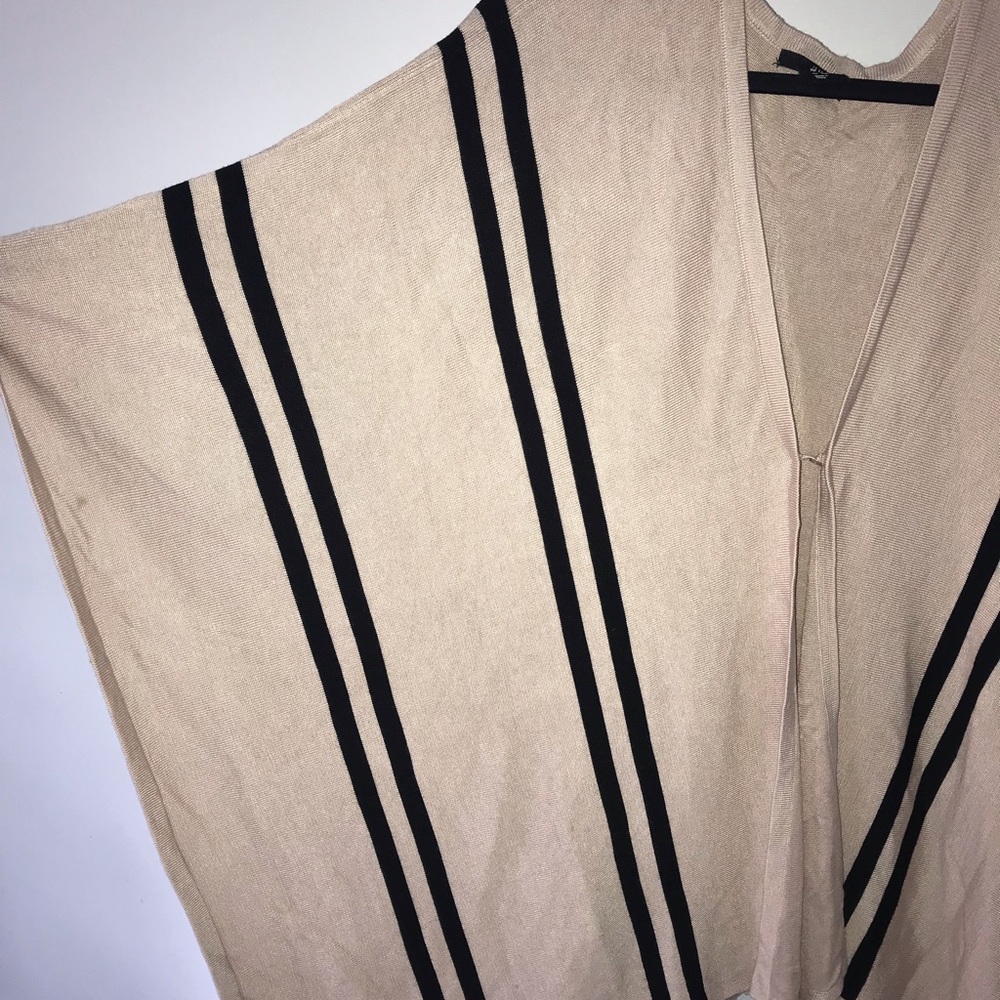 H&M striped poncho - Picture 2 of 3